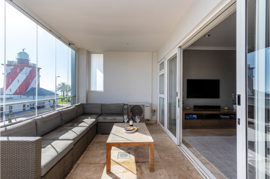 To Let 2 Bedroom Property for Rent in Mouille Point Western Cape